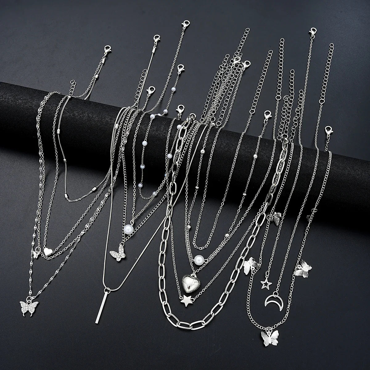 Layered Necklaces: The Trendy Jewelry Style Everyone Loves ✨